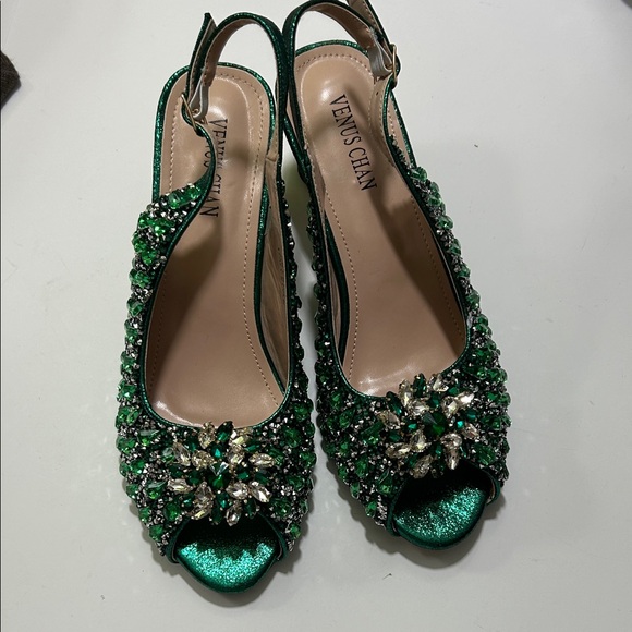 Green Embellished Women's Heels - Picture 3 of 17
